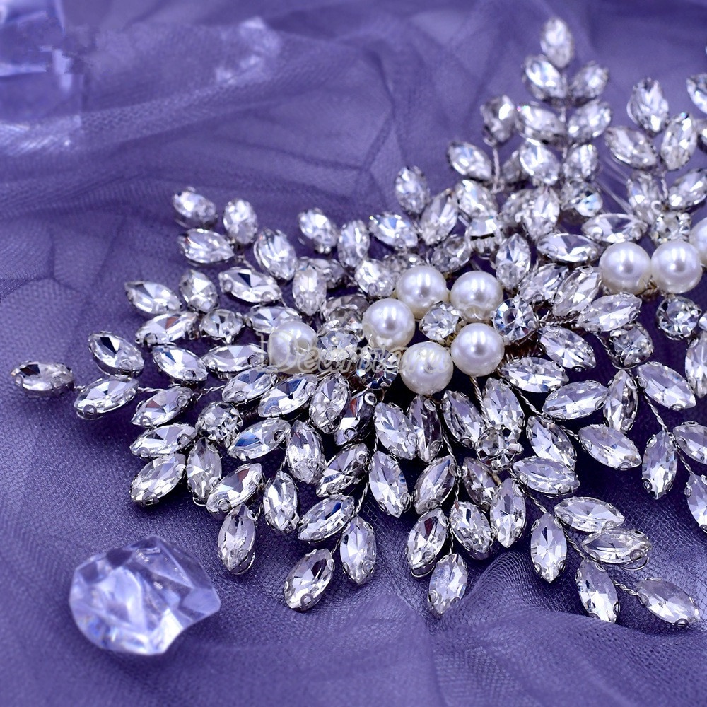 Lược Cài Tóc Đính Đá Và Ngọc Trai Giả Dành Cho Cô Dâu