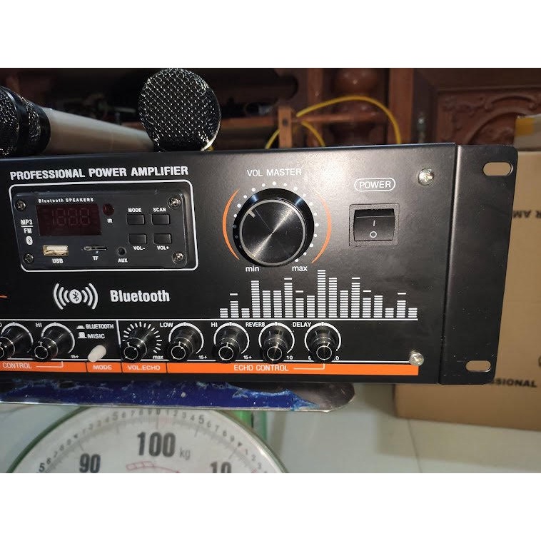 Đẩy công suất liền  vang liền micro PK acoustic Model K 2500, 1000w,  16 sò to, có chống hú, có 2 micro sáng tiếng.