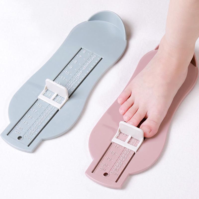 Thước đo kích thước bàn chân cho bé 