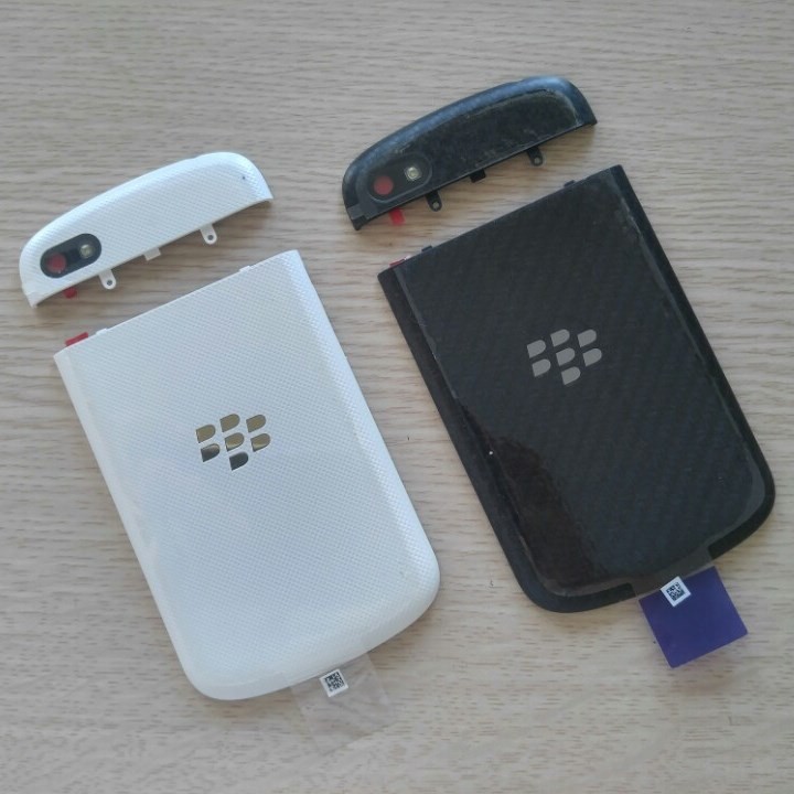 NẮP LƯNG BLACKBERRY Q10 bb q10 new zin