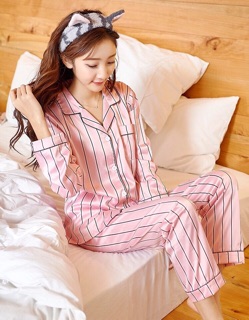Bộ Pijama sọc hồng