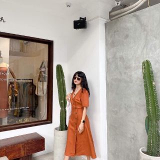 ĐẦM MIDI NÚT GỖ LỆCH