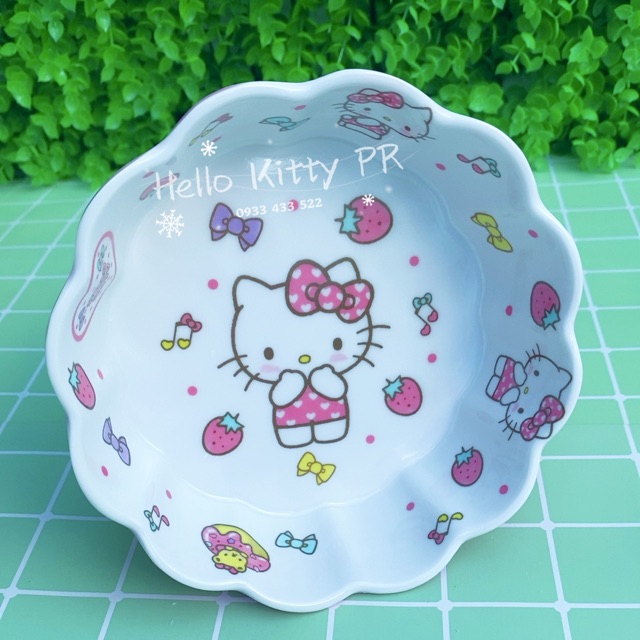 Chén dĩa lòng sâu Hello Kitty Doremon Doraemon