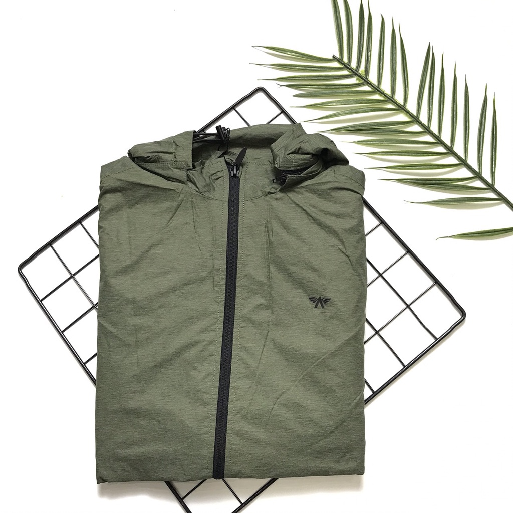 Áo khoác gió hai lớp ARISTINO mũ tháo rời chun viền AJK006W1