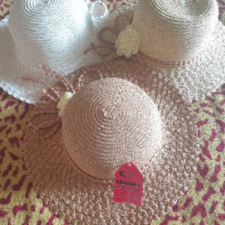 Nón cói vành nhỏ đính hoa
