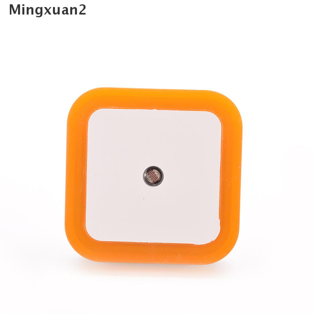 Đèn ngủ LED cảm ứng tự động phích cắm 2 chấu US