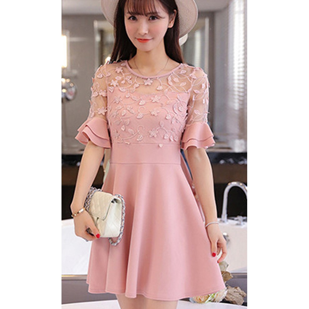Đầm Xòe Tay Loe Phối Ren Hoa Xinh Xắn GT2112