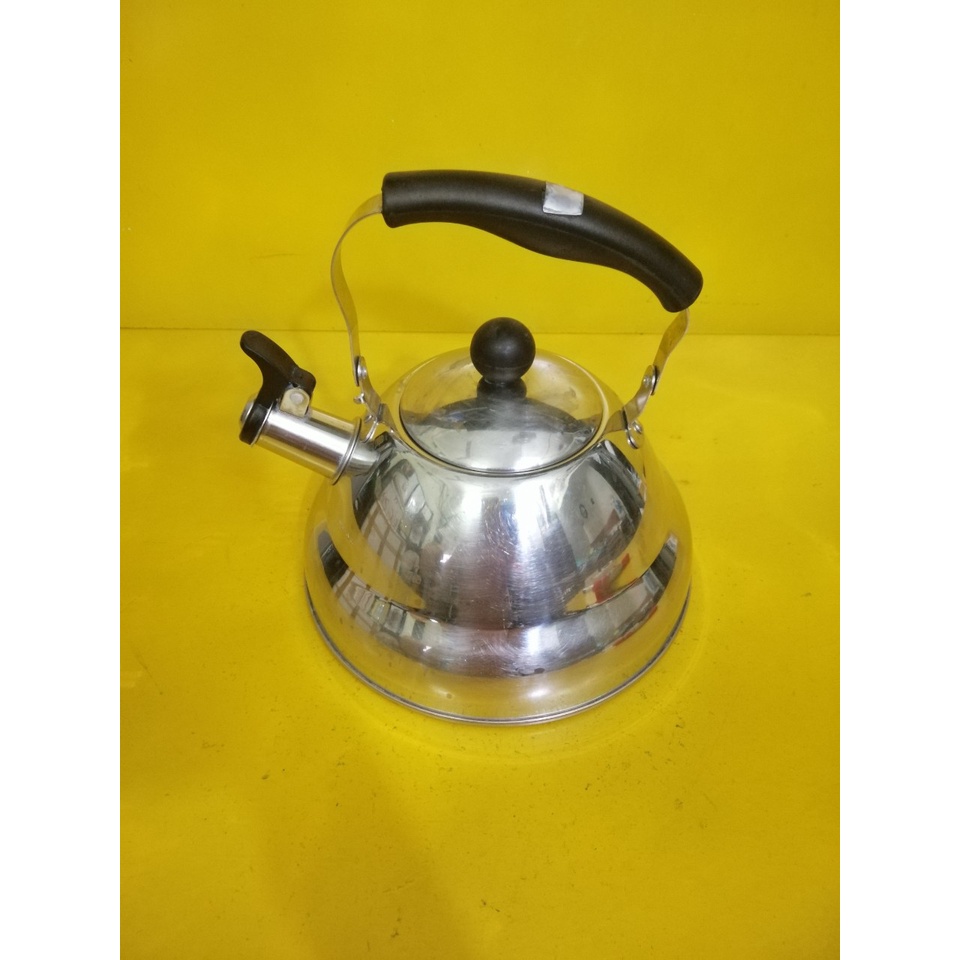 Ấm inox có còi hú nội địa Nhật (2.5L) (408), Dùng được bếp từ