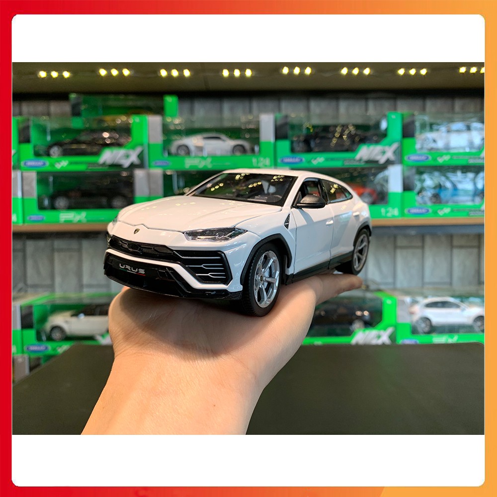 Mô hình xe Lamborghini Urus tỉ lệ 1:24 hãng Welly