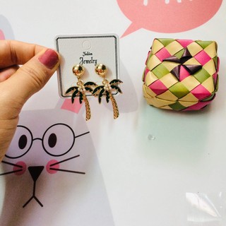 Bông tai nhiều kiểu dáng