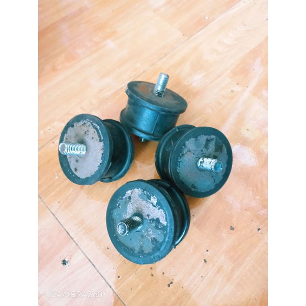 CAO SU CHÂN MÁY XE BA GÁC