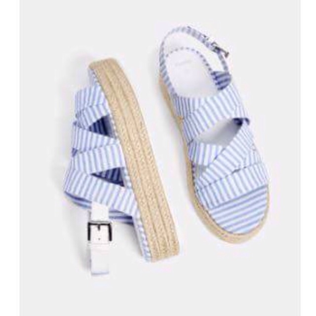 Giày bershka 37