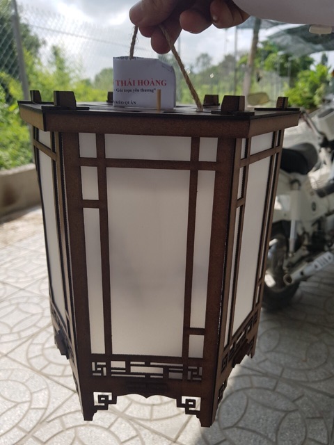 Lồng đèn kéo quân gỗ 24cm