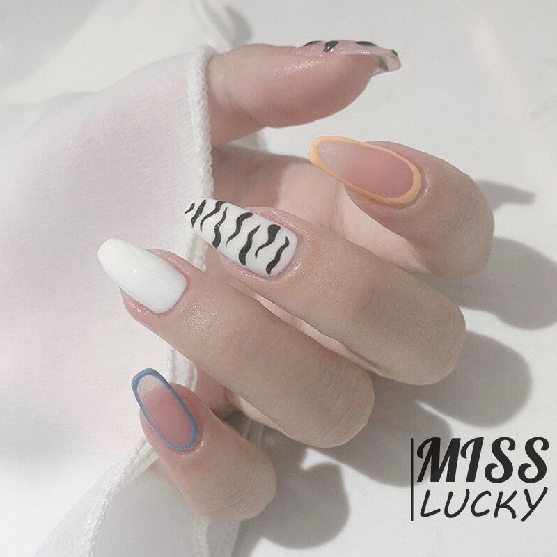 Set 24 Móng Tay Giả Phối Màu Tương Phản Cá Tính