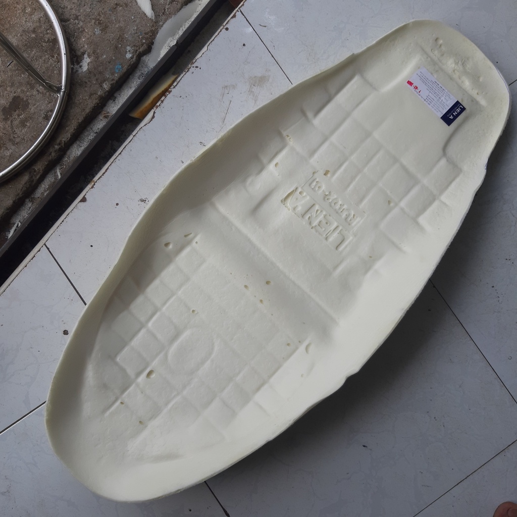 Yên xe Future Neo đời 2006 - 2009 nệm gọt cạnh góc sắc sảo