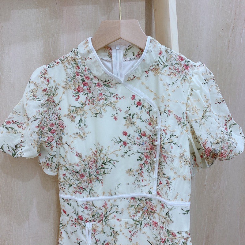 SƯỜN XÁM HOA [ ảnh chụp thật ] Nền hoa trắng thêu rất đẹp , form lên dáng chuẩn , có lót dày dặn luôn nhé | BigBuy360 - bigbuy360.vn