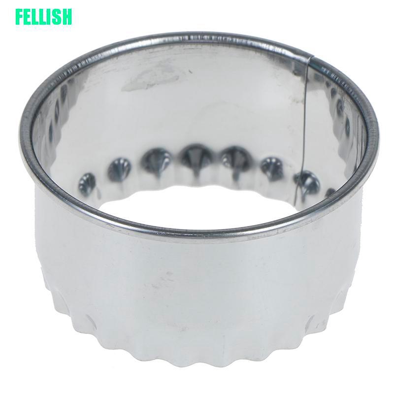 Set 3 Dụng Cụ Cắt Bột Làm Bánh Bằng Thép Không Gỉ Hình Tròn / Bông Hoa Tiện Dụng