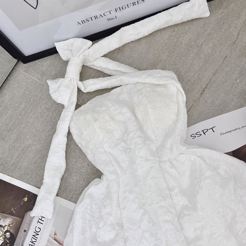 ĐẦM GẤM HOA DÂY CHÉO 1 BÊN CỘT NƠ VAI