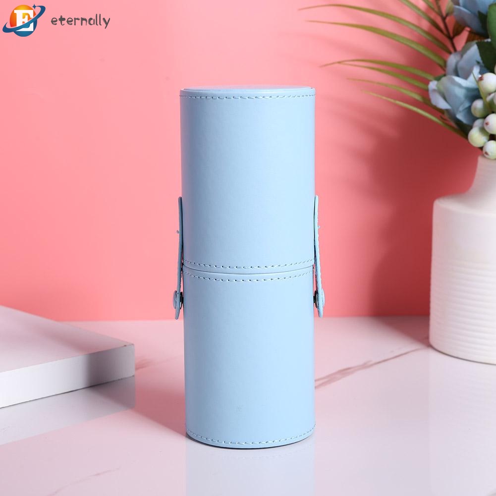 Hộp đựng cọ trang điểm bằng da tiện dụng khi đi du lịch