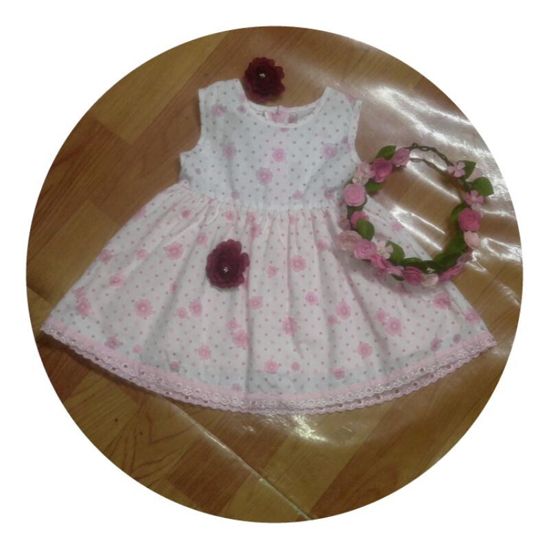 Đầm hoa bé gái