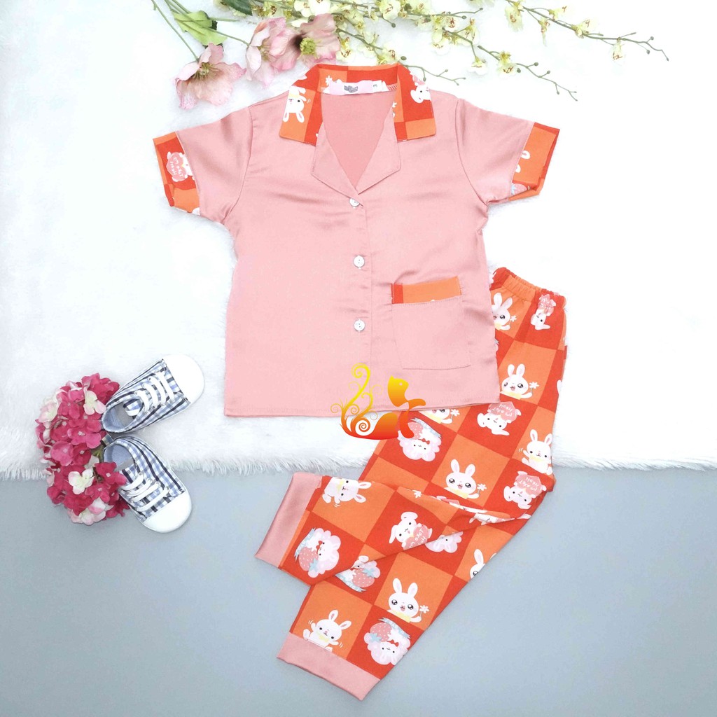 Đồ Pijama Satin &quot;Thỏ ô vuông&quot; Áo Phối Trơn Quần Dài Cho Bé - Từ 12kg - 42kg.