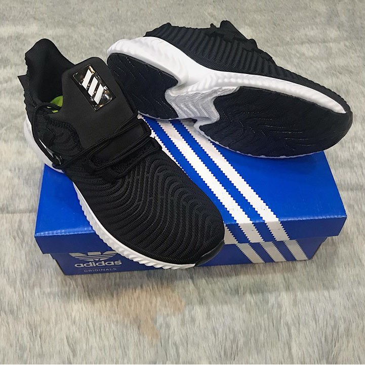 Giày Alphabounce Instinct