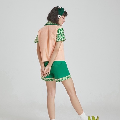 Gimme A Hug - Áo sơ mi Vui vẻ