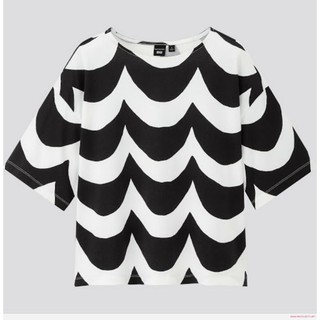 🌹🌿❤ Áo thun Uniqlo Marimeko