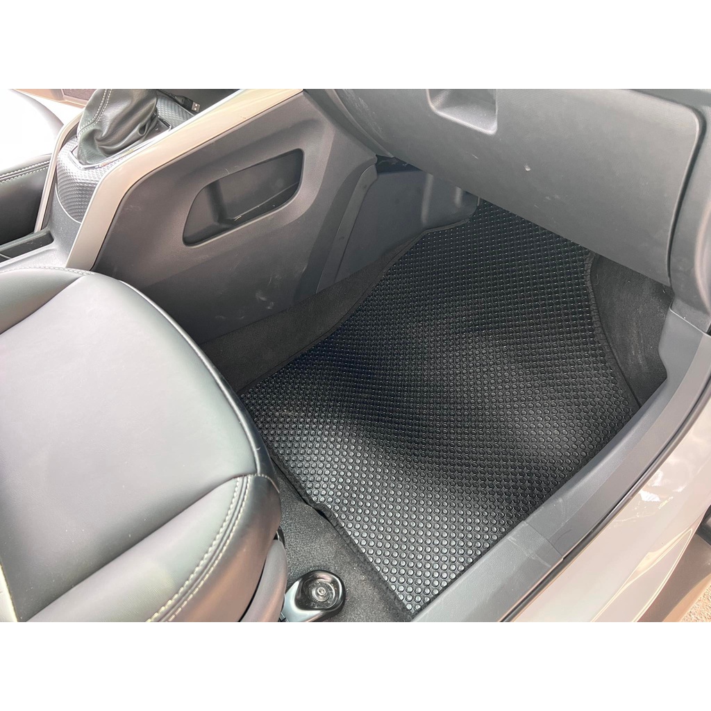 Thảm Lót Sàn Ô Tô KATA Cao Cấp Cho Xe Toyota Raize  - Không mùi, Không ẩm mốc, Dễ dàng vệ sinh