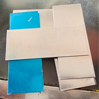 Nhôm tấm 6cm x 15cm x 0.2cm và 6cmx20cmx0.2cm và7cm x 20cm x 0.2cm (1 tấm)