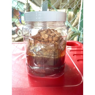 Me rim khóm kèm đậu phộng
