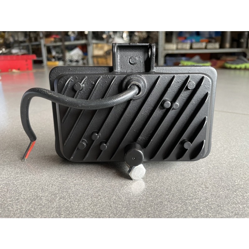 Đèn LED trợ sáng 8 bóng cầu lồi ô tô , xe máy, xe công trình