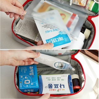 Túi đựng bộ dụng cụ sinh tồn.