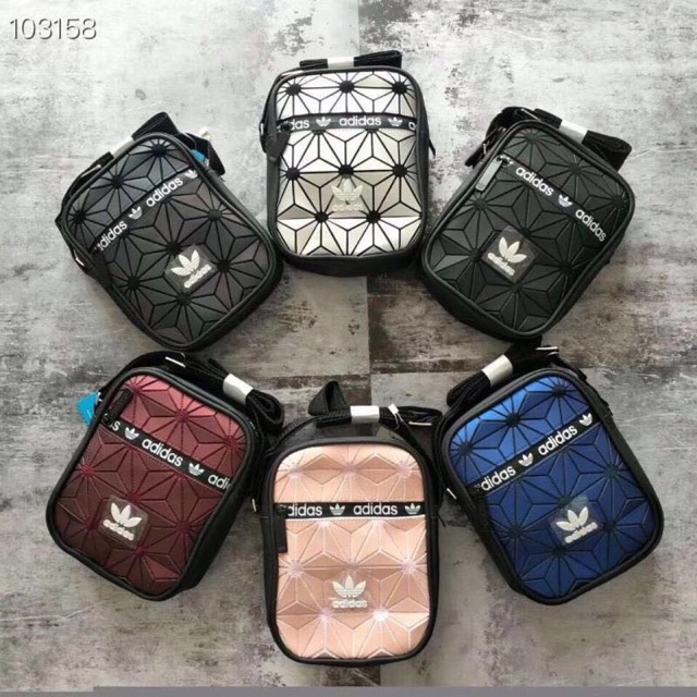 Túi đeo chéo ADIDAS 3D vuông có sẵn