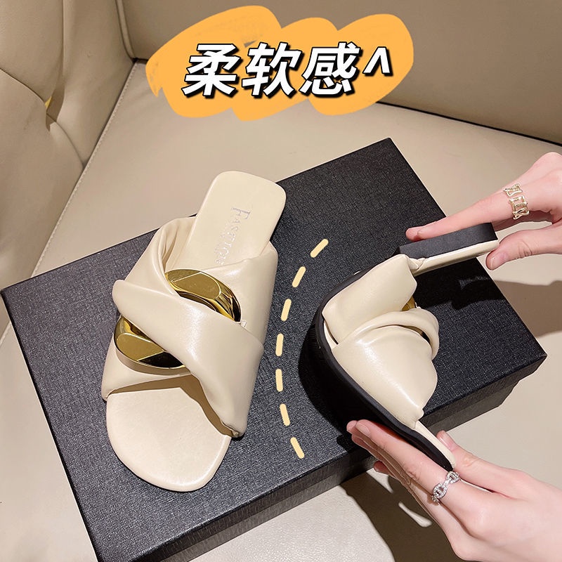 Dép Sandal Đế Bằng Thời Trang Mùa Hè Dễ Phối Đồ