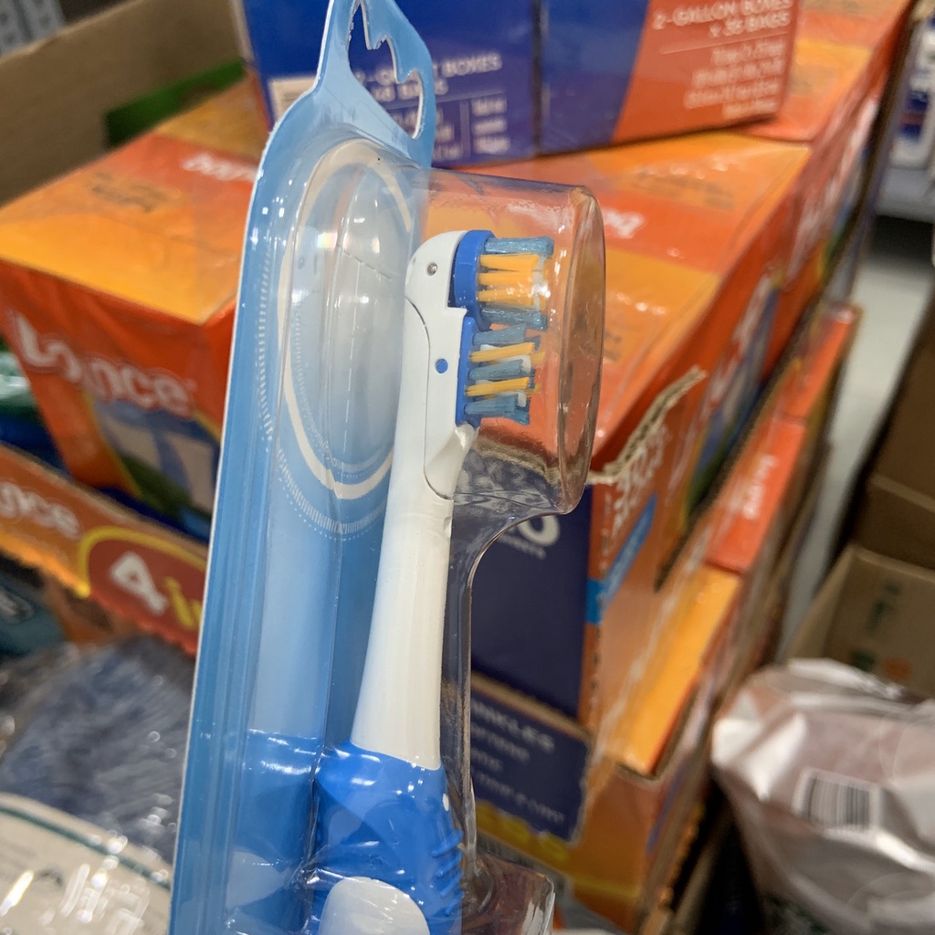 Bàn chải đánh răng điện Oral - B cho trẻ em trên 3 tuổi và người lớn sử dung pin AA rất dễ thay thế  - EDS Hàng Mỹ