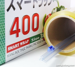 Màng bọc thực phẩm smart warp 30cm x 400 ( dao cắt nhựa)