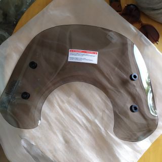 Kính chắn gió vespa LX