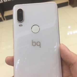 Điện thoại BQ Aquaris X2
