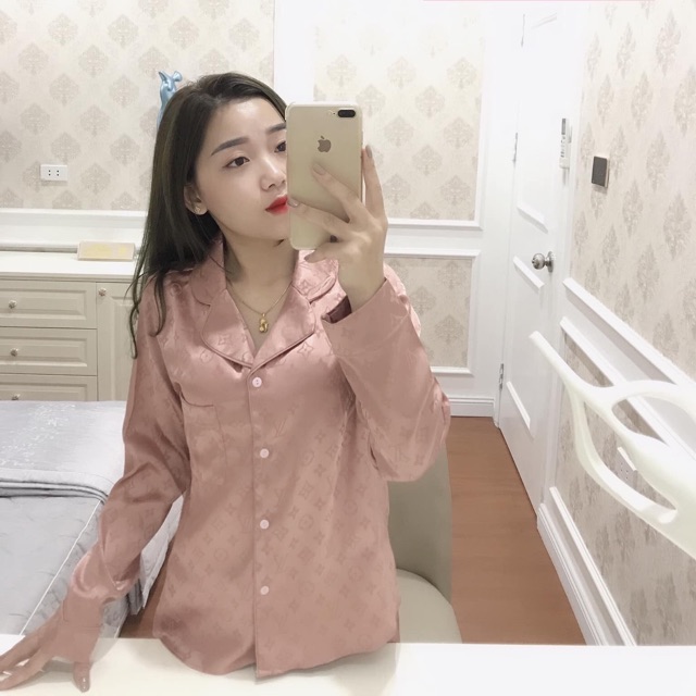 Bộ pijama lụa gấm cao cấp hoạ tiết LV