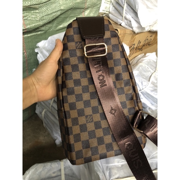 Túi đeo chéo/ đeo ngực cho nam/ nữ hàng QC full logo