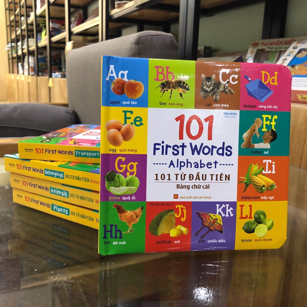Sách: 101 First Words - 101 Từ Đầu Tiên Về Bảng Chữ Cái