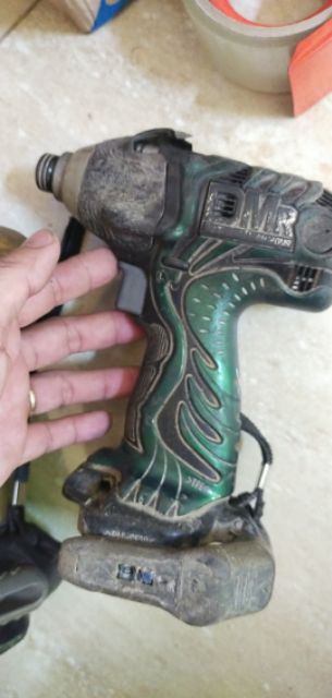 Thân máy bắn vít hitachi như hình
