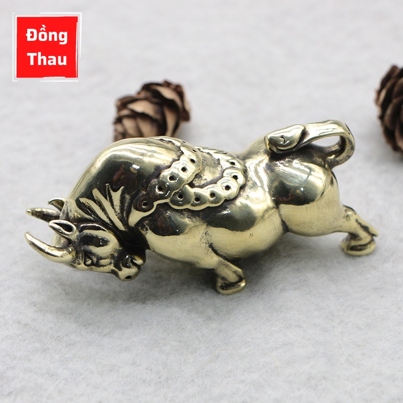 Tượng Nhỏ Phong Thủy Bằng Đồng Kiểu Dáng Con Con Trâu Đồng Tiền Đem Lại Sự May Mắn Tài Lộc