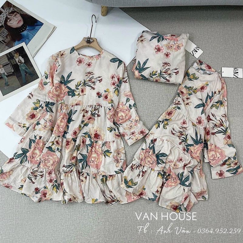 Đầm hoa babydoll kèm lót.