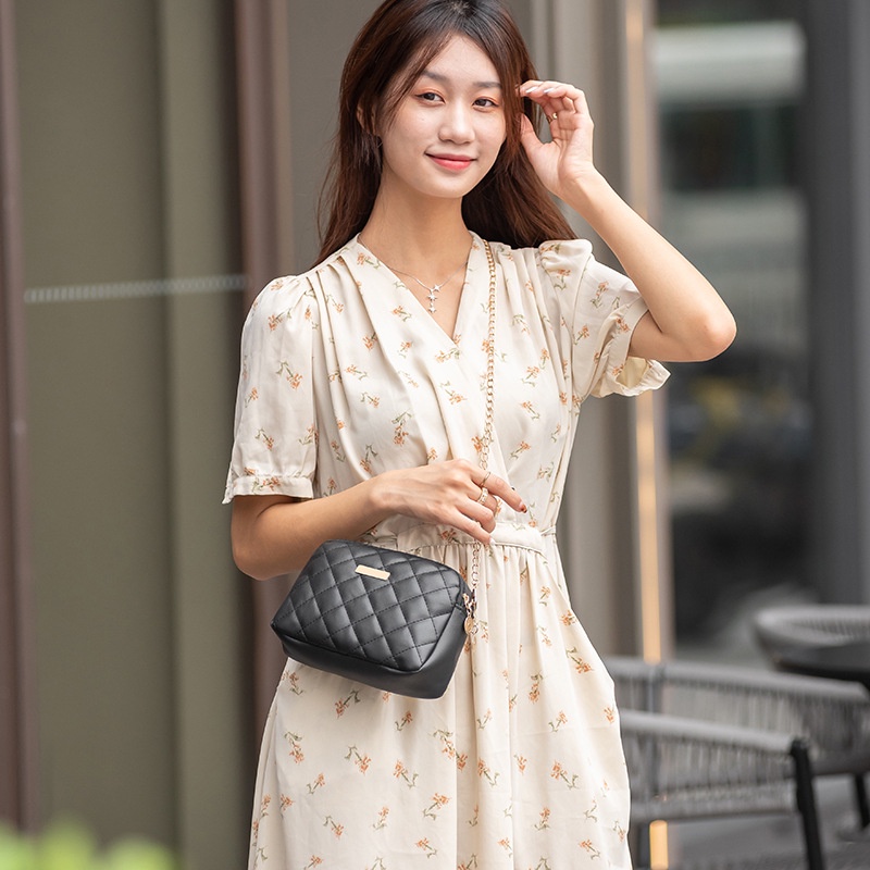 Túi Đựng Mỹ Phẩm Thêu Họa Tiết Xinh Xắn Dễ Phối Đồ Dành Cho Nữ