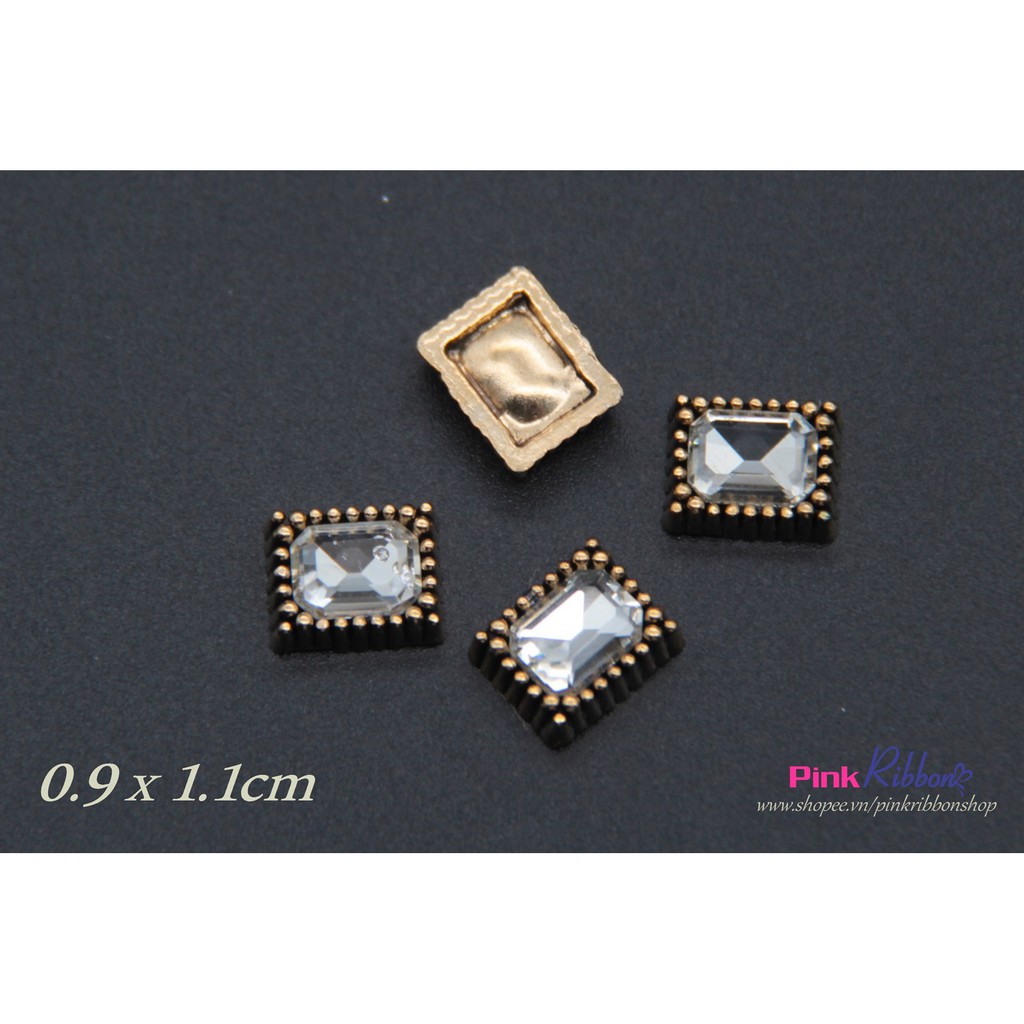 Set 2 cái - Charm CN nhí đá trắng