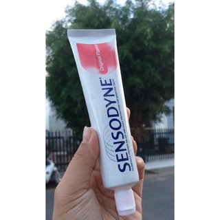 KEM ĐÁNH RĂNG SENSODYNE