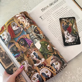 Bài Deviant Moon Tarot B