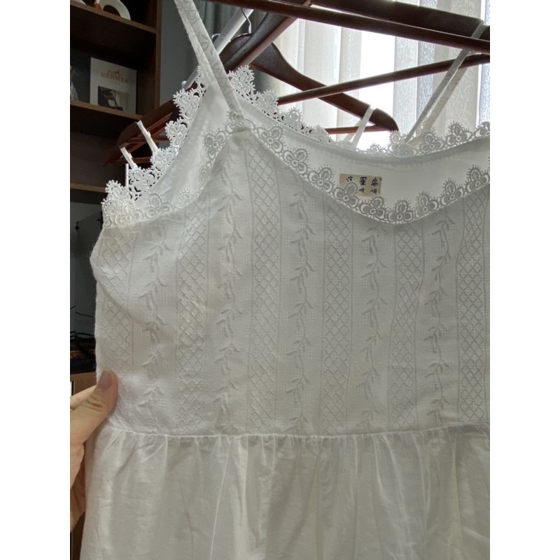 Đầm váy hai dây trắng ren tiểu thư